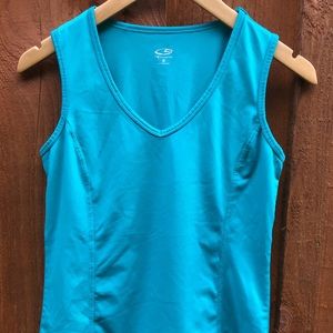 Teal athletic shirt 🎽